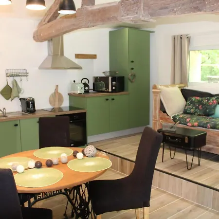 Holiday home De Charme Avec Jardin Et Soins Bien-etre A - Fr-1-426-469